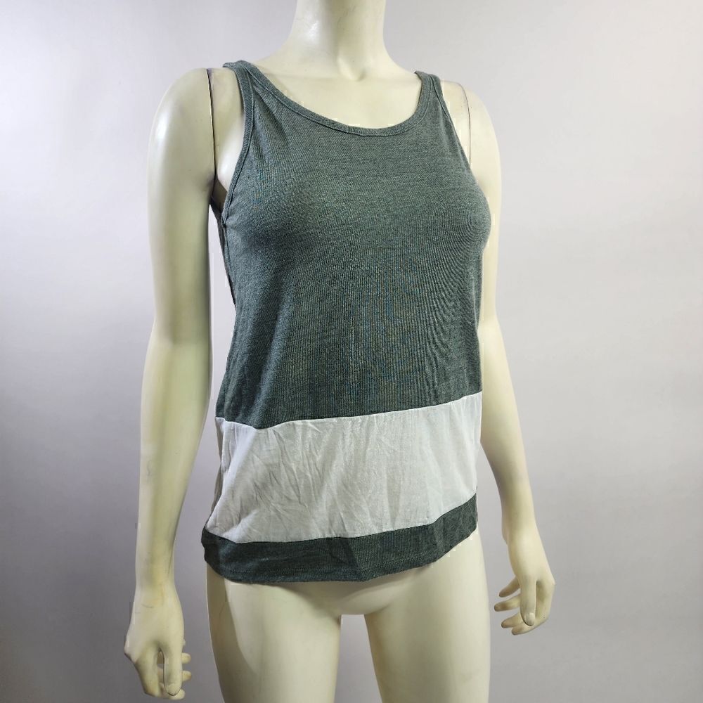 Chaser small top nwt R1